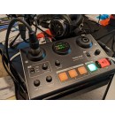 TASCAM MiNiSTUDIO Creator US-42B Podcast Studio