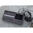 Zoom R20 Portable Multitrack Recorder